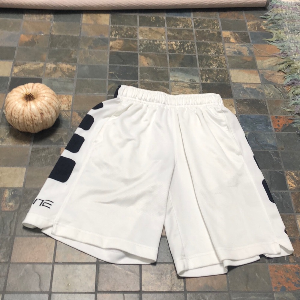 Nike elite basketball shorts